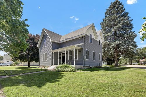 802 S Garden St, Lake City, MN, 55041-1813 | Card Image