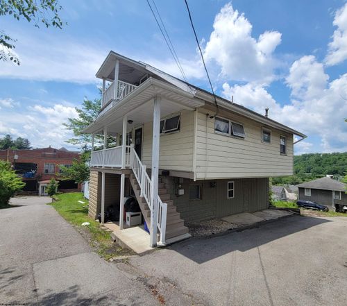 704 S Stewart St, Shinnston, WV, 26431-1431 | Card Image