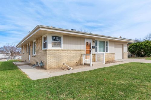 4858 S 26th Street, Milwaukee, WI, 53221 | Card Image