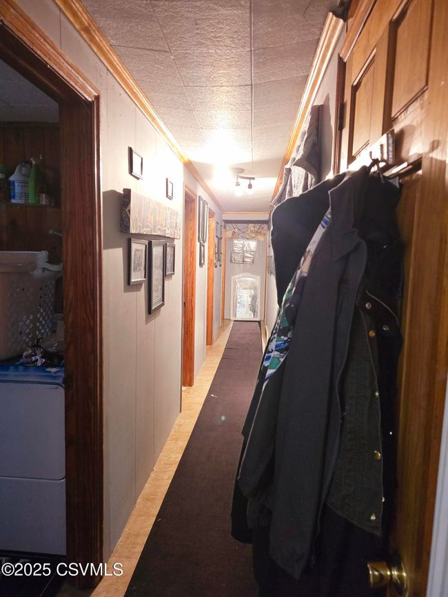 1569 State Route 93, House other with 3 bedrooms, 1 bathrooms and null parking in Berwick PA | Image 7