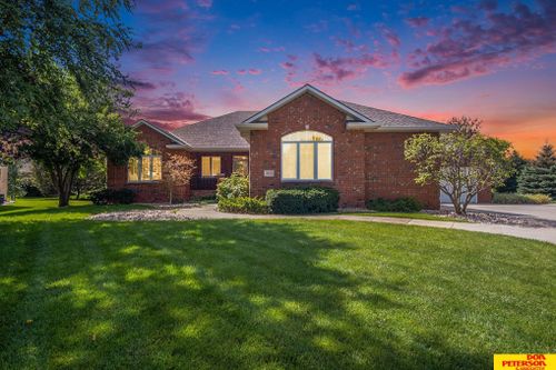 2933 Antler Circle, Fremont, NE, 68025 | Card Image