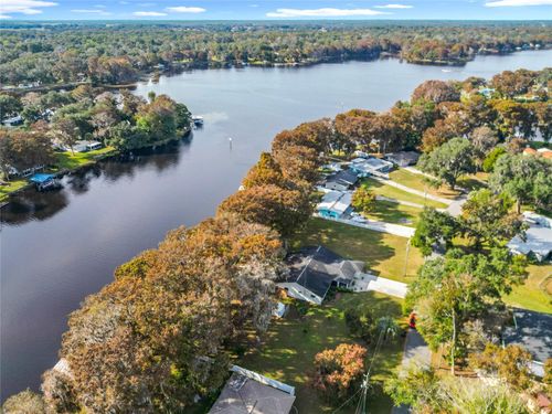 7686 S Crescent Loop, Floral City, FL, 34436-2943 | Card Image