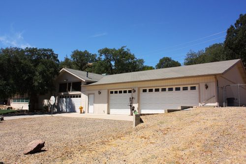 225 Miller St, Bodfish, CA, 93205-9768 | Card Image