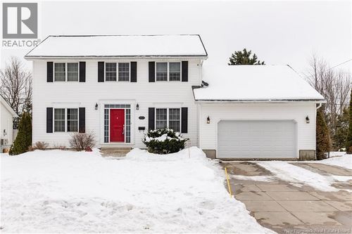 153 Lexington Lane, Fredericton, NB, E3A5S7 | Card Image