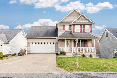 529 Santa Fe Ct, Morgantown, WV, 26508-5831 | Card Image