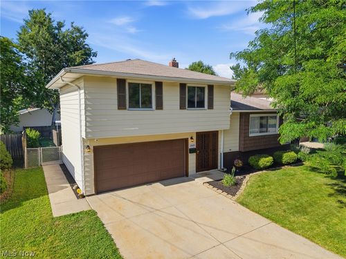 13610 Starlite Drive, Brook Park, OH, 44142 | Card Image