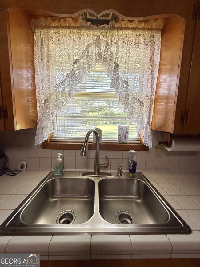 21 Pine St, House other with 3 bedrooms, 2 bathrooms and null parking in Hazlehurst GA | Image 12