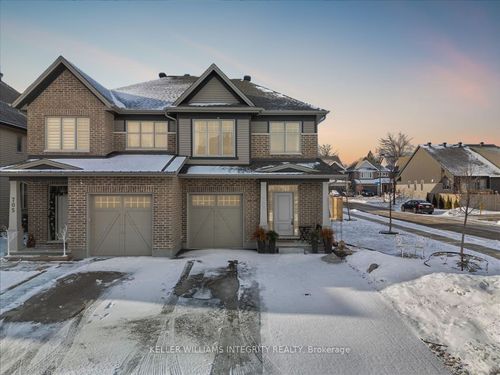 707 Vivera Pl, Stittsville, ON, K2S2M8 | Card Image