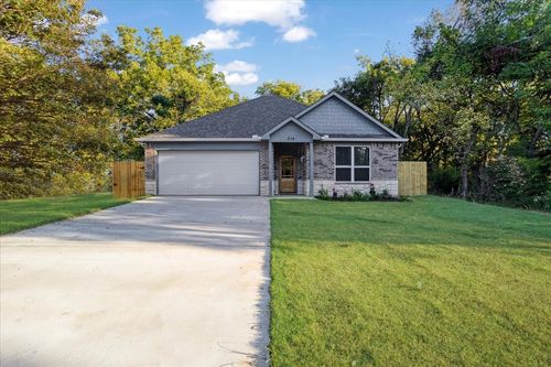 215 E Nelson St, Denison, TX, 75021-4827 | Card Image