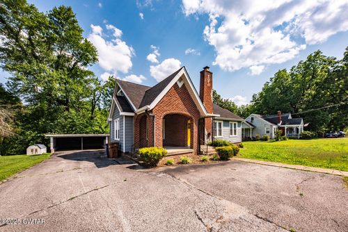 98 N Broad St, Lexington, TN, 38351-1523 | Card Image