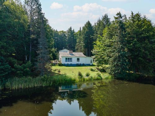 127 Bass Lake Rd, Iron River, MI, 49935-9303 | Card Image