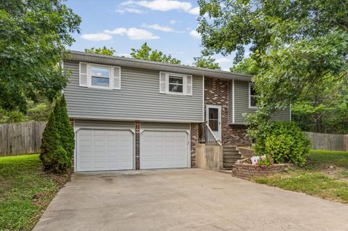 2052 N Northwest Ct, COLUMBIA, MO, 65202-9526 | Card Image