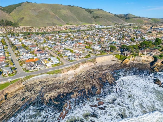 345 Capistrano Ave, House other with 4 bedrooms, 3 bathrooms and 4 parking in Pismo Beach CA | Image 70