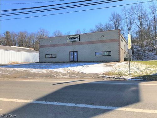 1814 12th Ave, Parkersburg, WV, 26101-6106 | Card Image