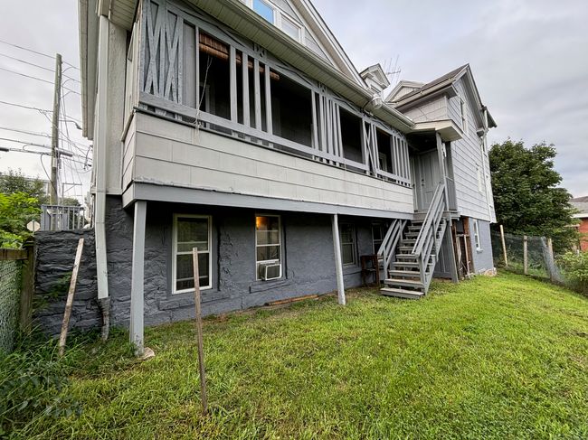 151 Union St, Home with 8 bedrooms, 3 bathrooms and 3 parking in Willimantic CT | Image 11