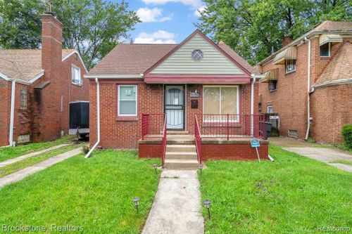 19155 Westphalia Street, Detroit, MI, 48205 | Card Image