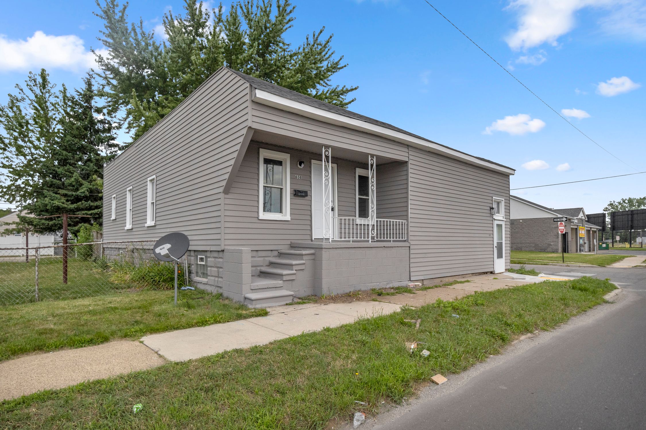 Ford Ave, Wyandotte, MI 48192