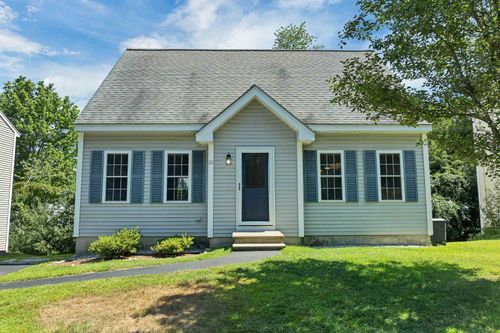22 Hartwell Brook Dr, Nashua, NH, 03060-5074 | Card Image