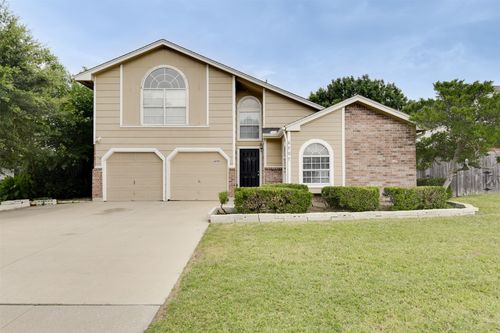 6707 Copperwood Ct, Arlington, TX, 76001-7842 | Card Image