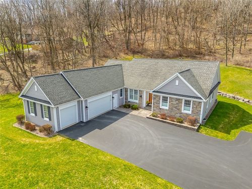 670 County Road 9, Victor, NY, 14564-9313 | Card Image