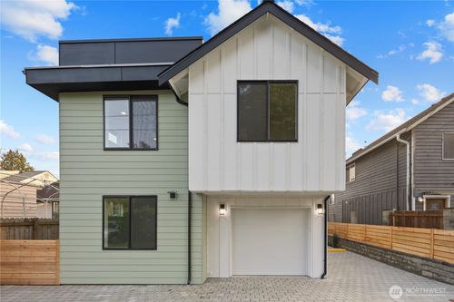 516 N 102nd St, Seattle, WA, 98133-9314 | Card Image