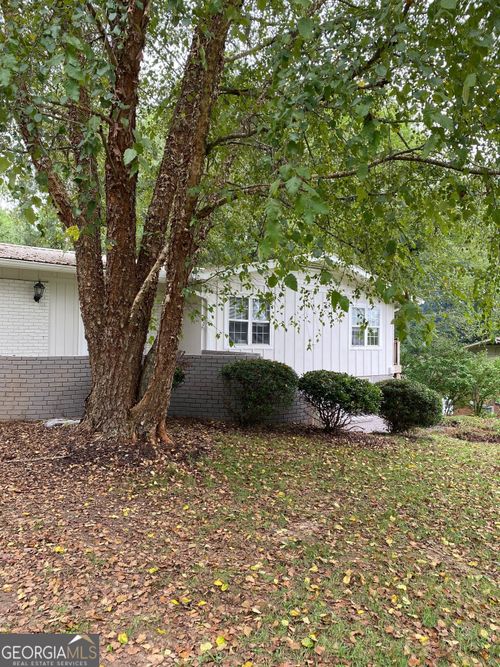 140 Don Rich Dr, Carrollton, GA, 30117-6939 | Card Image