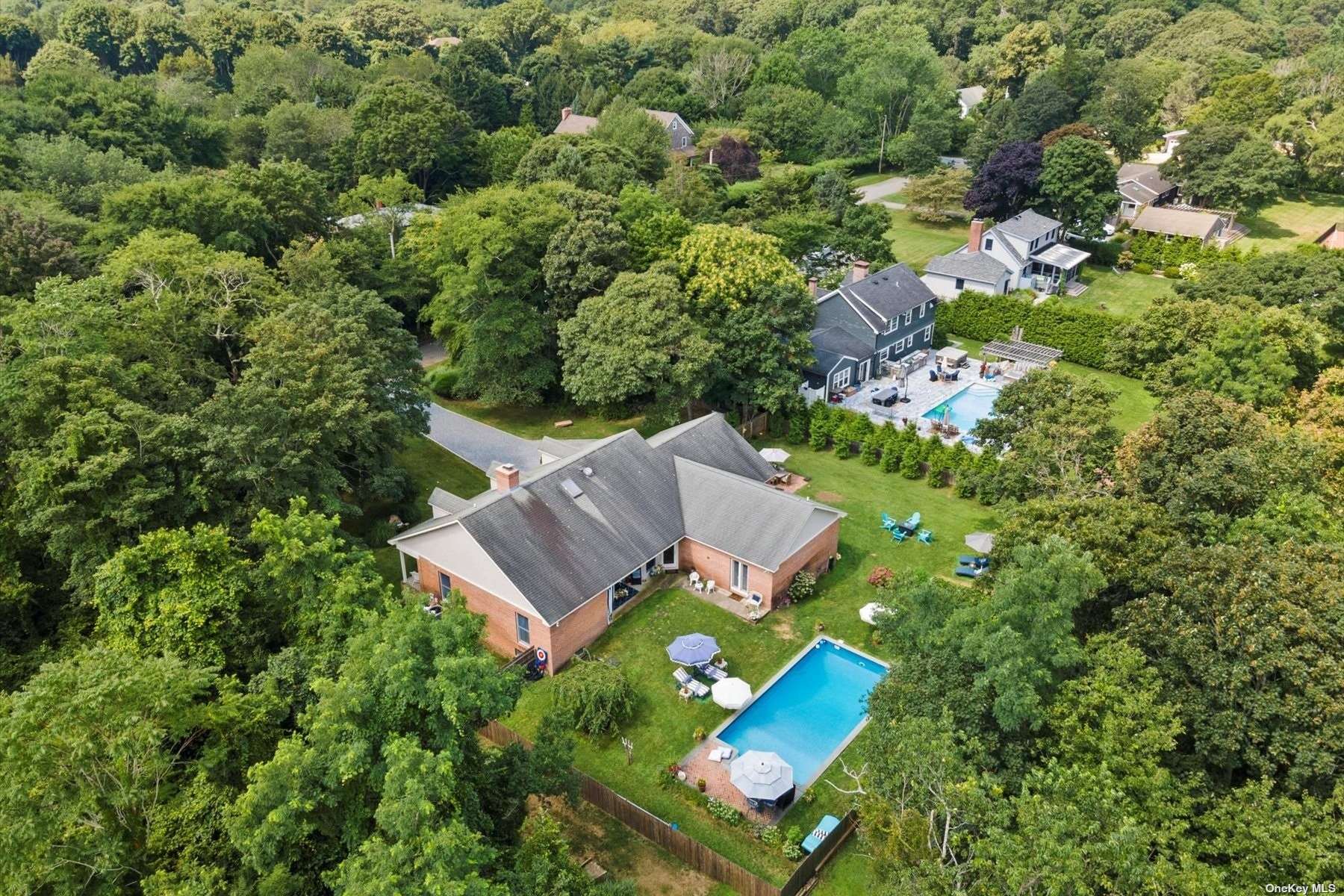 Sunset Rd, Sag Harbor, NY 11963
