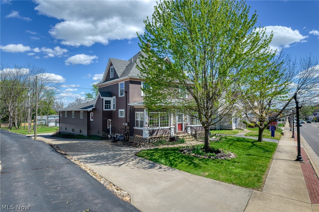 832 S Main St, North Canton, OH 44720