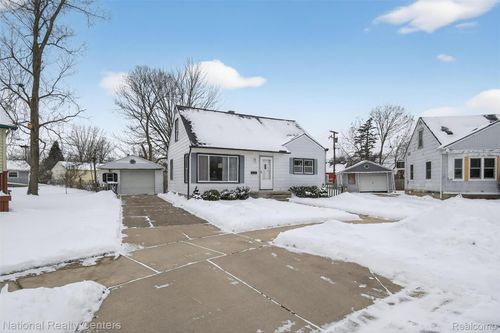 175 Iva St, Milan, MI, 48160-1211 | Card Image