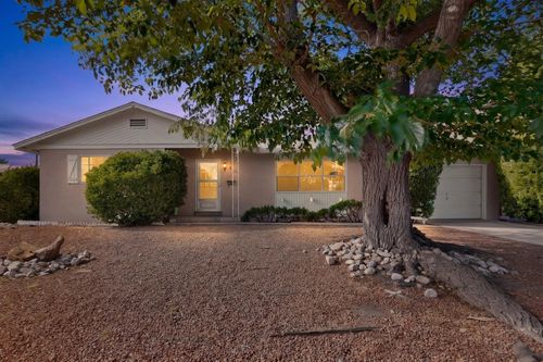 6509 Bellrose Ave Ne, Albuquerque, NM, 87110-1419 | Card Image