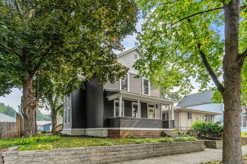 811 Watson Ave, Saint Paul, MN, 55102-3917 | Card Image