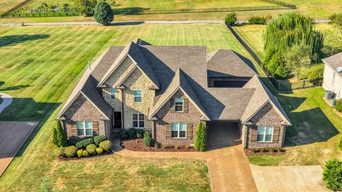 711 Shute Ln, Hendersonville, TN, 37075-5854 | Card Image