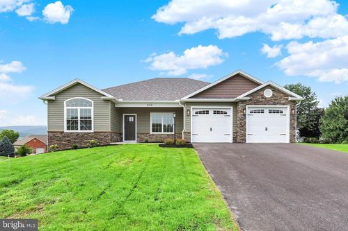 6358 Saucon Valley Dr, FAYETTEVILLE, PA, 17222-9434 | Card Image