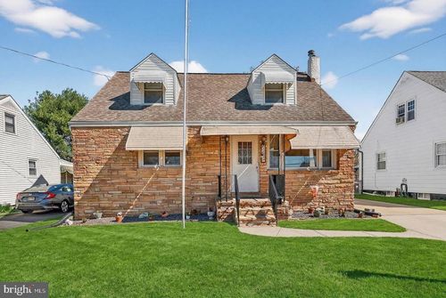 2062 Kinter Ave, HAMILTON, NJ, 08610-2313 | Card Image