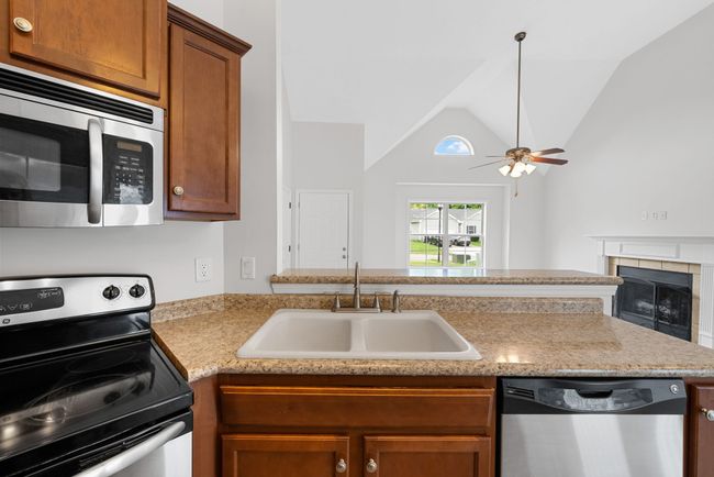 1383 Whitt Ln, House other with 3 bedrooms, 2 bathrooms and 4 parking in Clarksville TN | Image 10