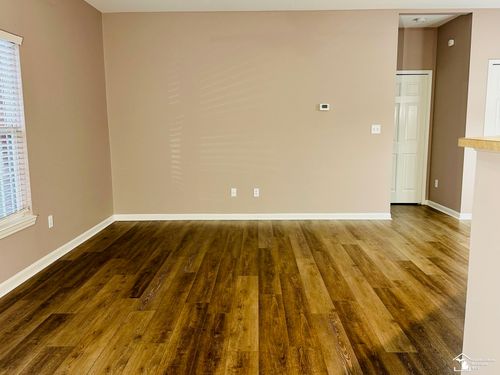 20003 Hidden Oaks Dr, BROWNSTOWN TWP, MI, 48183-3276 | Card Image