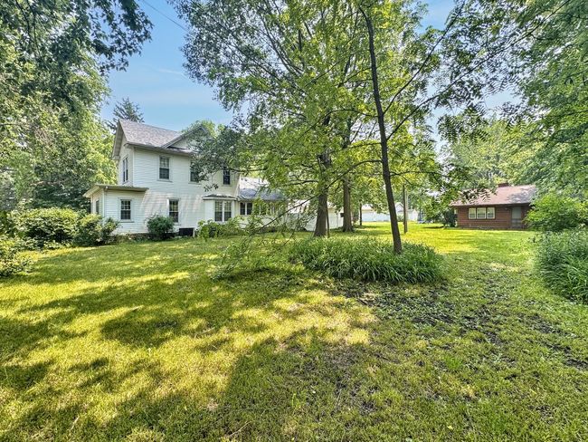 1204 W Reynolds St, House other with 3 bedrooms, 2 bathrooms and 6 parking in Pontiac IL | Image 4