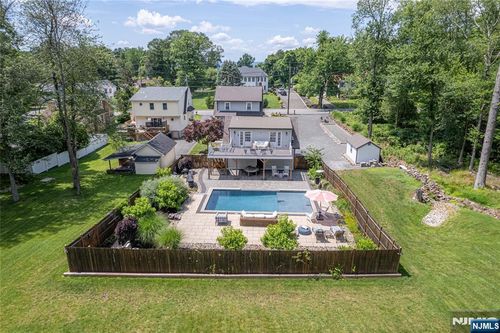 30 Grandview Ave, North Caldwell, NJ, 07006-4705 | Card Image