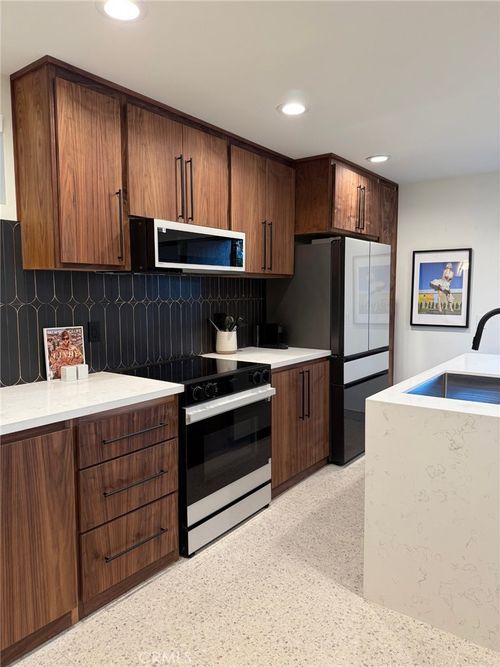 5300 E Waverly, Palm Springs, CA, 92264 | Card Image