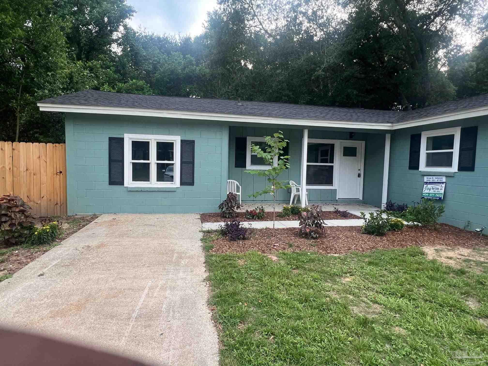 Versailles Dr, Pensacola, FL 32505