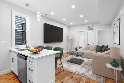 3-283 Chelsea St, Boston, MA, 02128 | Card Image
