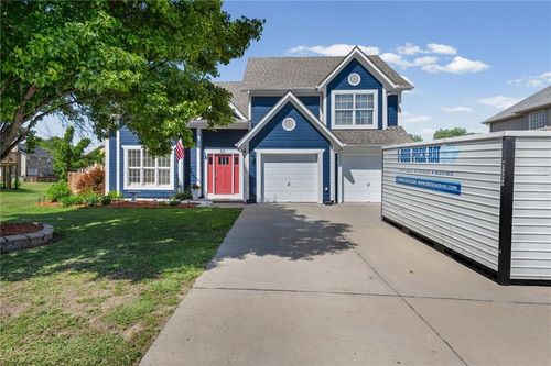 651 River Dr, Kansas City, KS, 66111-3581 | Card Image