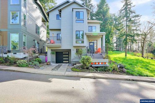 3961 Village Center Dr Se, Salem, OR, 97302 | Card Image