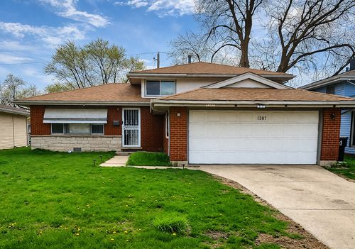 1307 Prince Dr, South Holland, IL, 60473-1129 | Card Image