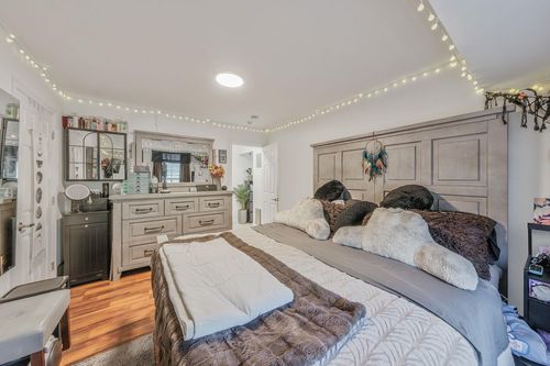 17-17 Pueblo Ct, Coram, NY, 11727-1518 | Card Image