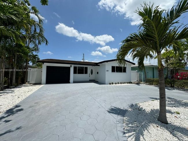 521 N Rainbow Dr, House other with 4 bedrooms, 3 bathrooms and null parking in Hollywood FL | Image 1