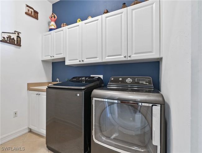 APT-201 - 5021 Maxwell Cir, Condo with 4 bedrooms, 3 bathrooms and null parking in NAPLES FL | Image 19