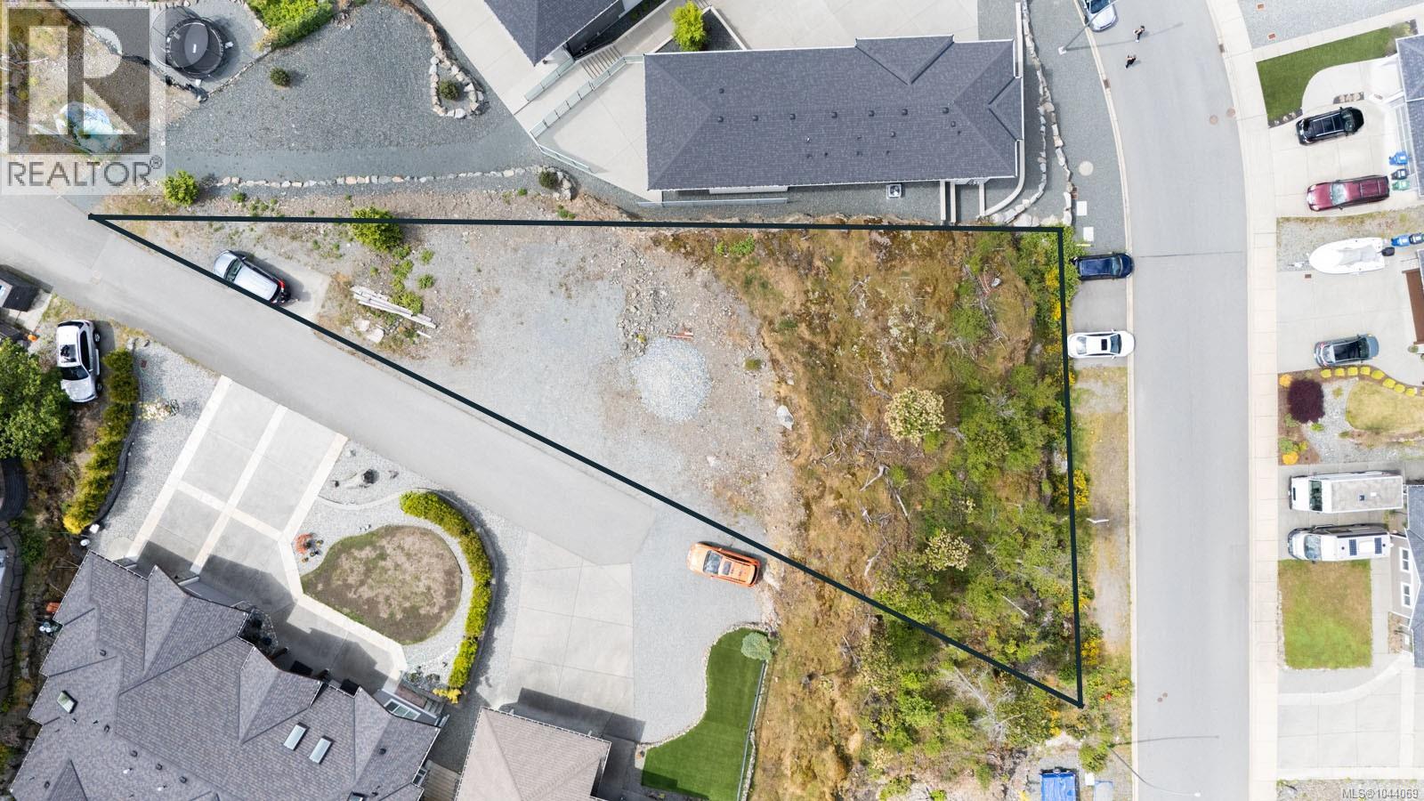Land in Nanaimo