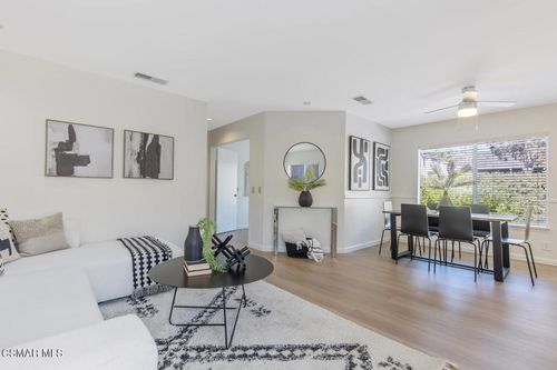 501 Via Colinas, Westlake Village, CA, 91362-5037 | Card Image