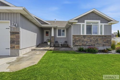 5523 Lakefield Cir, Ammon, ID, 83406 | Card Image